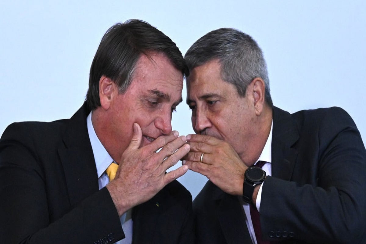 Ministro rejeita recurso no TSE e mantém Bolsonaro e Braga Netto inelegíveis