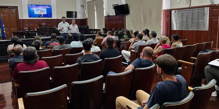 Câmara Municipal de São Carlos promove treinamento sobre processos legislativos e tecnologia para vereadores e assessores